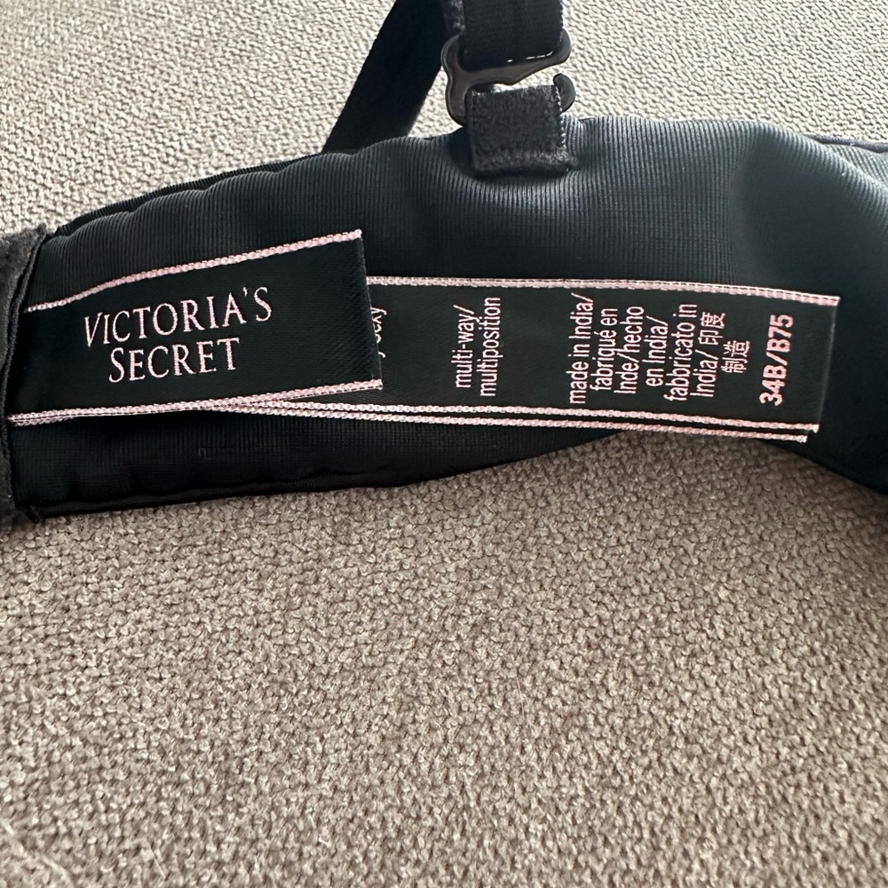 Victoria’s Secret and Pink Bras - Picture 5 of 14